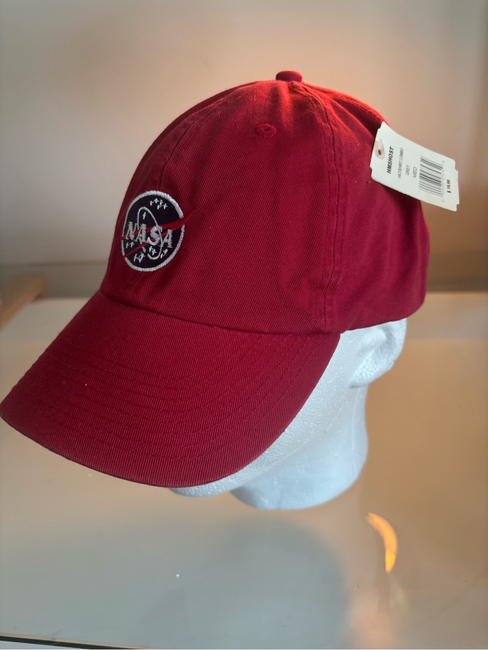 NASA Red Classic Baseball Cap - Embroidered Logo, Vintage in mint condition